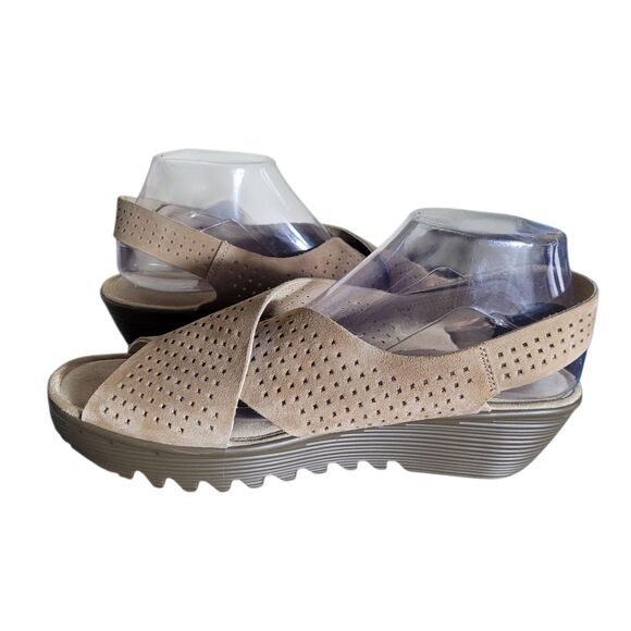 Skechers Leather Slingback Wedge Sandals Womens 9.5 Tan Memory Foam Beach Resort - Picture 2 of 8